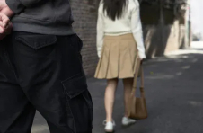 제주도 대낮에 여학생 납치 시도, 15분 사투 끝 탈출..."전과 다수" 60대 구속