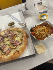 오늘 점심으루 피자 ~^^