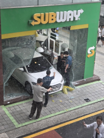 실시간 논현동 서브웨이 드라이브스루 오픈