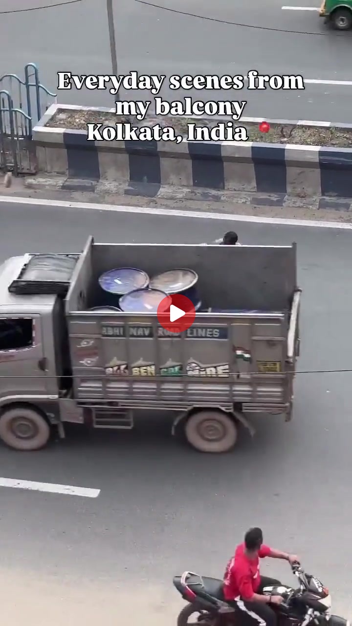 말보다 주먹이 먼저인 인도 경찰 ㄷㄷㄷ